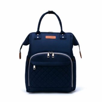 Moderne, blau gesteppte Wickeltasche mit weißem Hintergrund