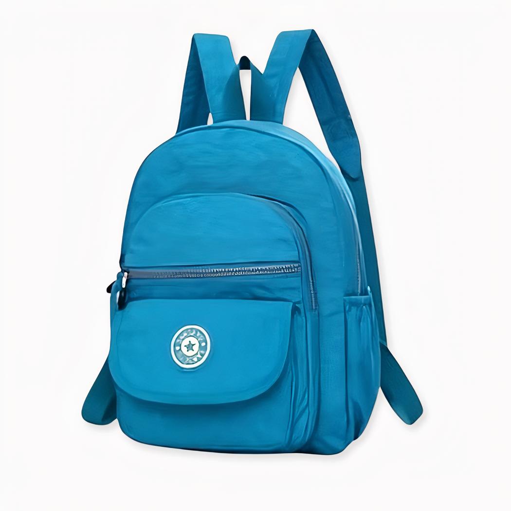 Kleiner Rucksack aus Nylon, Farbe blau, gute Qualität und sehr modisch.