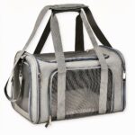 Es gibt keinen Grund mehr, Ihr Haustier zu Hause zu lassen, wenn Sie in den Urlaub fahren. Mit diesem Reiserucksack für Haustiere können Sie Ihre Katze oder Ihren Hund überall hin mitnehmen. Er verfügt über ein von den Fluggesellschaften zugelassenes Design. Da er in verschiedenen Farben und Größen erhältlich ist, ist es einfach, das richtige Modell für Ihr Haustier zu finden.