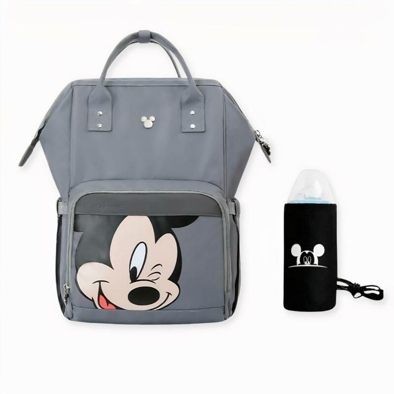 IMG_Sac à langer bébé_motif_Mickey_Mouse_1F Erliegen Sie dem Charme dieser hübschen Baby-Wickeltasche mit Mickey-Mouse-Motiv. Ein multifunktionaler Rucksack mit großer Kapazität und 12 Taschen, der es Ihnen ermöglicht, die kleinsten Dinge für Ihr Baby mitzunehmen. Ihre Spaziergänge mit Ihrem Baby werden mit dieser Tasche noch angenehmer.