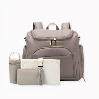 Dieser hübsche Rucksack wird allen Müttern, die gerne mit ihrem Baby unterwegs sind, das Leben leichter machen. 7 in 1, diese Wickeltasche ist ausreichend ausgestattet, um alle kleinen Dinge Ihres Kindes zu transportieren. Sie ist in verschiedenen Farben und Stilen erhältlich und bietet für jeden Geschmack etwas.