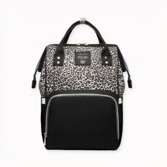 Der Leopardendruck ist derzeit der Renner unter den Fashionistas. Mit dieser Baby Wickeltasche mit Leopardenmuster können Sie Ihr Baby bequem spazieren führen und dabei Ihren trendigen Stil beibehalten. Alle Sachen des Babys passen in diesen Rucksack mit großem Fassungsvermögen.