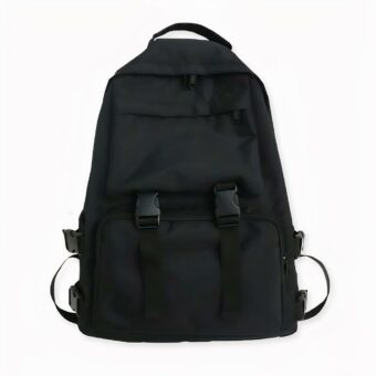 Dieser große schwarze Rucksack ist das ideale Accessoire für Frauen oder Teenager, die jeden Tag viele Dinge mit sich herumtragen. Dieser Nylon-Rucksack hat mehrere Fächer und ein großes Fassungsvermögen, so dass Sie alles, was Sie für die Arbeit oder die Schule benötigen, mitnehmen können. Bücher, Tablets, Laptops... alles, was Sie brauchen, findet in diesem Damen-Rucksack Platz.