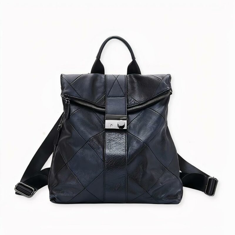 Dieser Rucksack aus Kunstleder ist mit einer Diebstahlsicherung ausgestattet und bietet Ihnen einen bequemen und komfortablen Tragekomfort. Er ist weich, leicht und passt zu jedem Kleidungsstil und zu Ihrem täglichen Outfit.