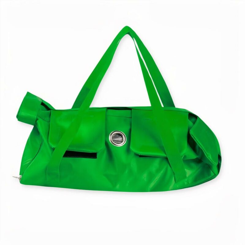 Unsere trendige Katzentransporttasche ist alles andere als unauffällig! Mit den leuchtenden Farben wird sich Ihre Katze wie ein Superheld fühlen, wenn sie zu neuen Abenteuern fliegt!