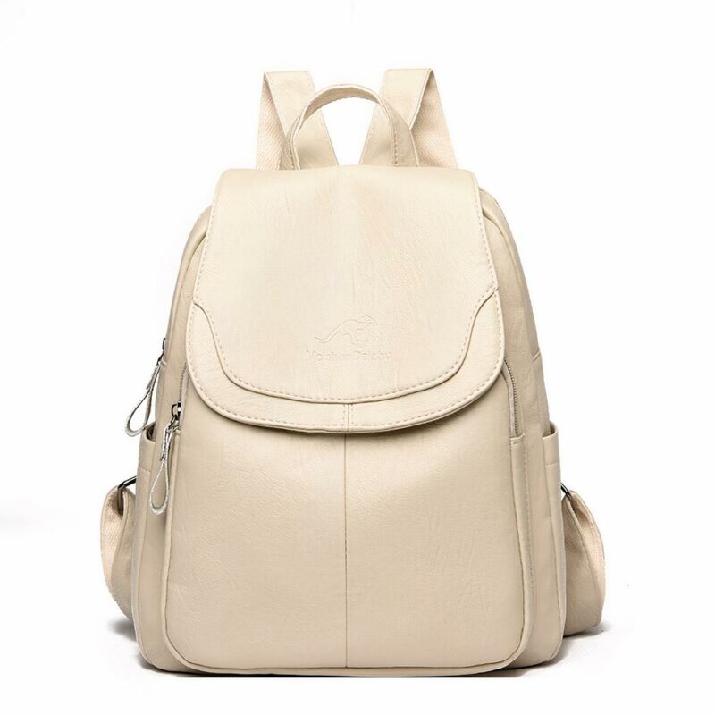 Damen-Rucksack aus beigem Schafslederimitat mit weißem Hintergrund