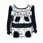 Dieser verstellbare Transportrucksack für Hunde und Katzen wird Ihnen nicht nur wegen seiner Zweckmäßigkeit gefallen, sondern auch wegen des Komforts, den er Ihrer Katze oder Ihrem Hund bietet. Ihr Haustier wird mit diesem Rucksack nicht in ein Fach gesperrt. Dank des einzigartigen Designs bleiben sein Kopf und seine Pfoten draußen.