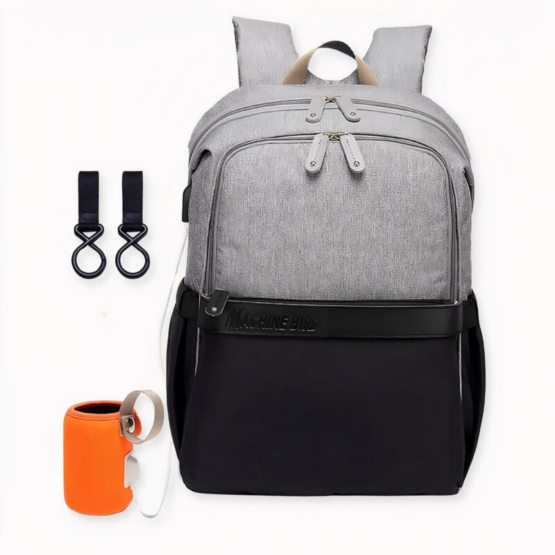 Zweifarbige Tücher sind in Mode! Mit dieser hübschen zweifarbigen Wickeltasche können auch Sie als Mutter diesen Trend mitmachen. Da sie neutral ist, passt sie perfekt zu jedem Kleidungsstil. Aber sie wird Ihnen auch das Leben erleichtern, wenn Sie mit Ihrem Baby unterwegs sind, da sie über ein großes Fach und Taschen verfügt.