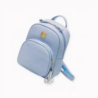 Möchten Sie sich schick und trendy kleiden? Dann greifen Sie zu diesem süßen Lederrucksack mit Krokodilmuster. Dieser feminine Rucksack ist ideal für den Sommer und den Herbst. Das Accessoire, das Sie haben müssen, um Ihre persönlichen Gegenstände mit Stil in der Stadt zu transportieren. Und die gute Nachricht ist, dass Sie bei diesem Rucksack mit Krokoprägung zwischen verschiedenen Farben wählen können.