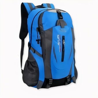 Dieser kleine Rucksack ist ideal für alle Ihre Spaziergänge im Wald oder in den Bergen. Er ist in sechs Farben erhältlich und bringt Schwung in Ihre Wanderungen! Mit einem Fassungsvermögen von 20-35L können Sie Ihre Sachen überall hin mitnehmen, damit Ihnen nie die Kleidung, das Wasser oder die Lebensmittel ausgehen!