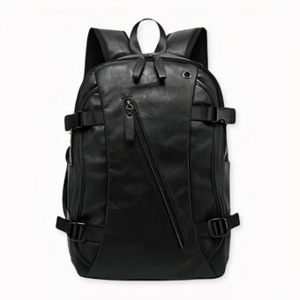 Schwarzer Vintage-Rucksack aus Kunstleder für Herren mit weißem Hintergrund