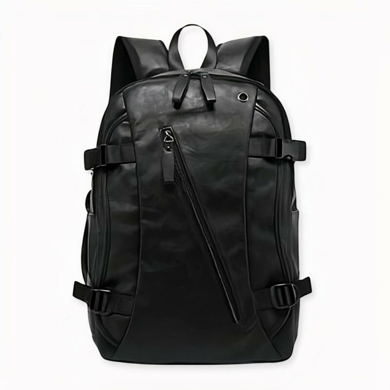 Sac_à_dos_vintage_en_simili_cuir_pour_homme_2 Schwarzer Vintage-Rucksack aus Kunstleder für Herren mit weißem Hintergrund