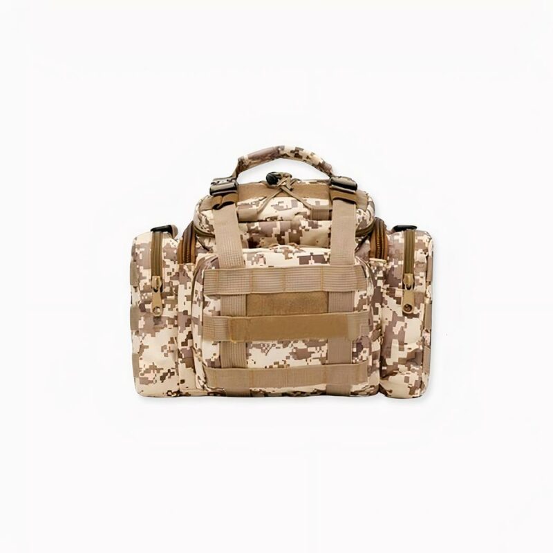 IMG_Sac_ý _bandoulière_militaire_camouflage Der Rucksack verfügt über ein großes Hauptfach mit Reißverschluss und mehrere Seiten- und Fronttaschen, in denen Sie Ihre wichtigsten Gegenstände leicht verstauen können. Außerdem finden Sie auf der Vorderseite Metallschlaufen, um zusätzliches Zubehör zu befestigen.