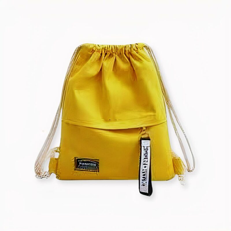 Dieser Rucksack ist perfekt für die berufstätige Frau, die eine elegante und praktische Möglichkeit sucht, ihre Sachen zu transportieren. Die einfarbigen Farben sind zeitlos und vielseitig, während die farbigen Details diesen Rucksack aus der Masse hervorstechen lassen. Ob auf dem Weg zur Arbeit oder in den Urlaub, dieser Canvas-Rucksack wird Ihnen helfen, sich von Ihrer besten Seite zu zeigen.