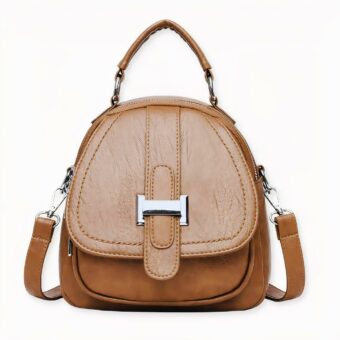 Lassen Sie sich von diesem Mini-Rucksack aus Leder mit mehreren Taschen für Frauen verführen. Ein niedlicher Rucksack, der für die kleinen Reisen des Alltags unentbehrlich ist. Mit seinem kleinen Format und seinem geringen Gewicht ist es unmöglich, dass man ihn nicht gerne trägt.