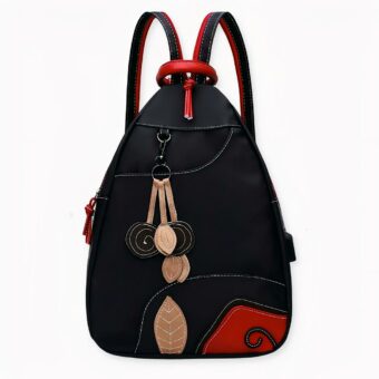 Es ist schwer, sich nicht in diesen hübschen schwarz-roten Rucksack im Retro-Stil aus Nylon zu verlieben. Er ist gepflegt und elegant und ist die Tasche, die Sie tragen sollten, wenn Sie mit Stil und Charme in den Alltag gehen. Dieser elegante Rucksack wird Ihre Reisen angenehmer machen.