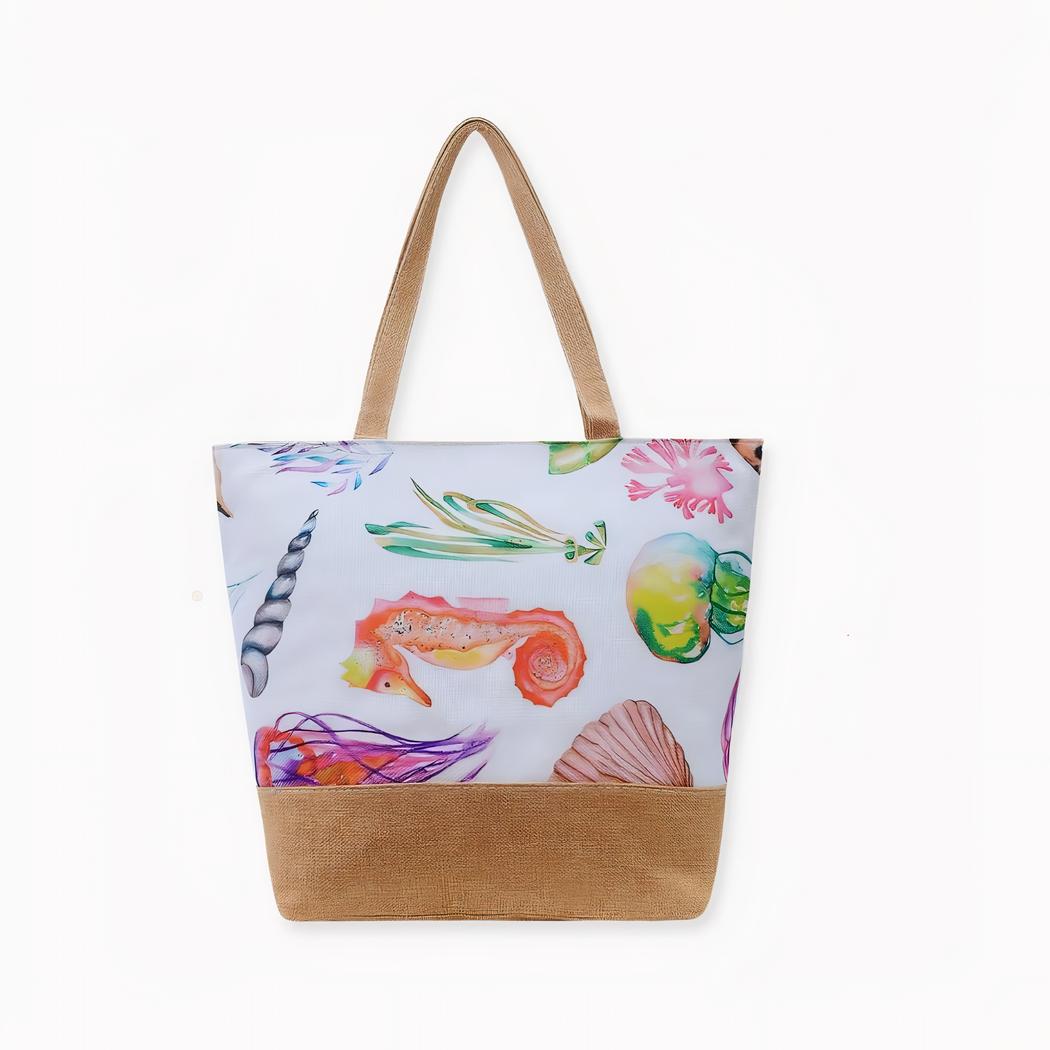 Sind Sie auf der Suche nach der perfekten Tasche, um diesen Sommer den Strand zu genießen? Dann sollten Sie sich unsere wunderschöne geblümte Strandtasche mit Schulterriemen nicht entgehen lassen! Diese Tasche wurde speziell für Frauen entworfen, die gerne elegant und gleichzeitig lässig sind. Diese Tasche ist wie für Sie gemacht!