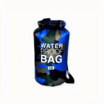 Planen Sie diesen Sommer einen Ausflug ans Meer oder an den Fluss? Dann sollten Sie nicht ohne unseren wunderschönen Strandrucksack in Camouflage gehen! Mit diesem Rucksack können Sie alles mitnehmen, was Sie für Ihre Spaziergänge und Wassersportaktivitäten benötigen, ohne Angst haben zu müssen, dass Ihre Sachen nass werden oder beschädigt werden.