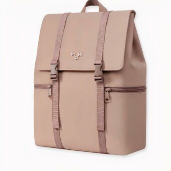 Wenn Sie auf der Suche nach einem stilvollen und funktionalen Computer-Rucksack sind, dann suchen Sie nicht weiter als nach dem ergonomischen, wasserdichten Computer-Rucksack in Pink. Dieser Rucksack ist perfekt für diejenigen, die ständig unterwegs sind, da er über eine Reihe von Taschen und Fächern verfügt, die es einfach machen, Ihre Sachen zu organisieren. Darüber hinaus ist der Rucksack aus strapazierfähigen Materialien gefertigt, die Ihre Sachen vor den Elementen schützen.