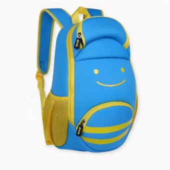 Wenn Sie einen hochwertigen und sehr funktionellen Rucksack für Ihr Kind suchen, dann suchen Sie nicht weiter als den ergonomischen blauen Kinderrucksack! Dieser Rucksack wurde speziell entwickelt, um für Kinder bequem und praktisch zu sein, mit Merkmalen wie gepolsterten Schultergurten und einem ergonomischen Design. Darüber hinaus ist er geräumig genug, um alle Schulmaterialien und die Ausrüstung Ihres Kindes aufzunehmen, aber nicht zu groß, um beim Tragen nicht zu stören. Darüber hinaus ist der ergonomische blaue Kinderrucksack in einer wunderschönen blauen Farbe erhältlich, die allen Kindern gefallen wird. Bestellen Sie ihn noch heute und Sie werden sehen, warum er der ideale Rucksack für Kinder ist!