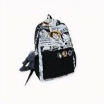 Entscheiden Sie sich für einen unserer One Piece Rucksäcke, die in vier verschiedenen Designs erhältlich sind, mit Accessoires wie einem Schlüsselanhänger und Pins. So verleihen Sie Ihrem Rucksack noch mehr Spaß. Er wird bei den Fans dieser beliebten Serie für Aufsehen sorgen.