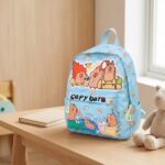 Capybara-Rucksack mit Badeszene und Krokodil-Motiv — Bild 2