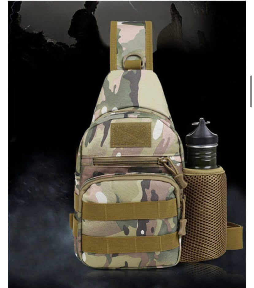 Militärischer Einschulter-Rucksack Mit Feldflaschenfach