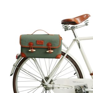 Faltbare Lenkertasche für Fahrrad oder Motorrad grau und rot auf einem Fahrrad